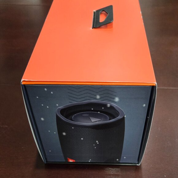 JBL Charge Essential 2 - Portable Waterproof Bluetooth Speaker with Powerbank - Picture 3 of 5